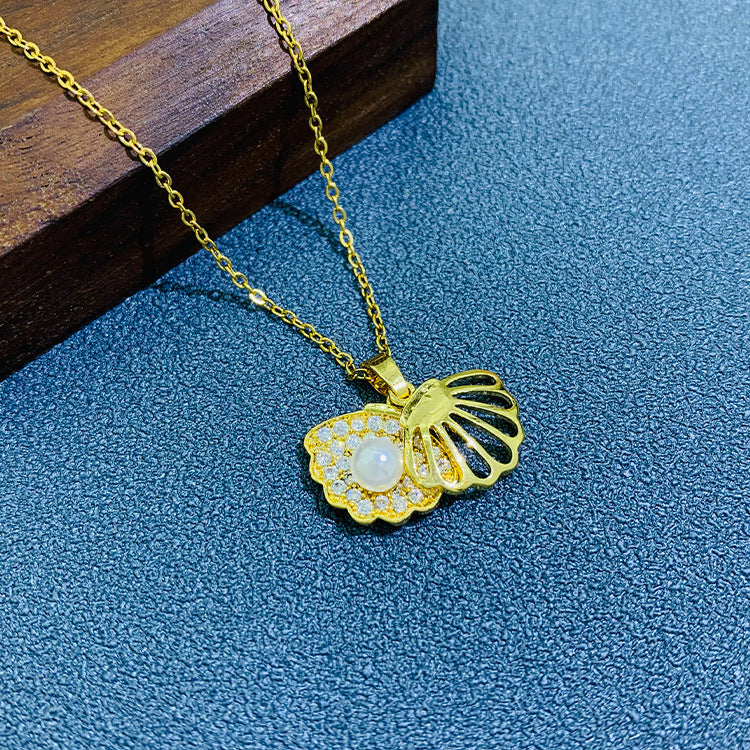 Scallop Pearl Necklace
