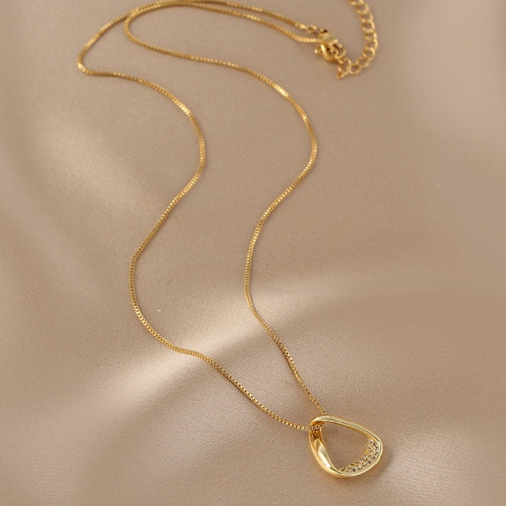 Crystal Flow Necklace