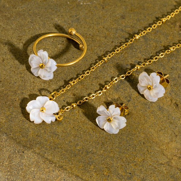 White Petal Jewelry Set
