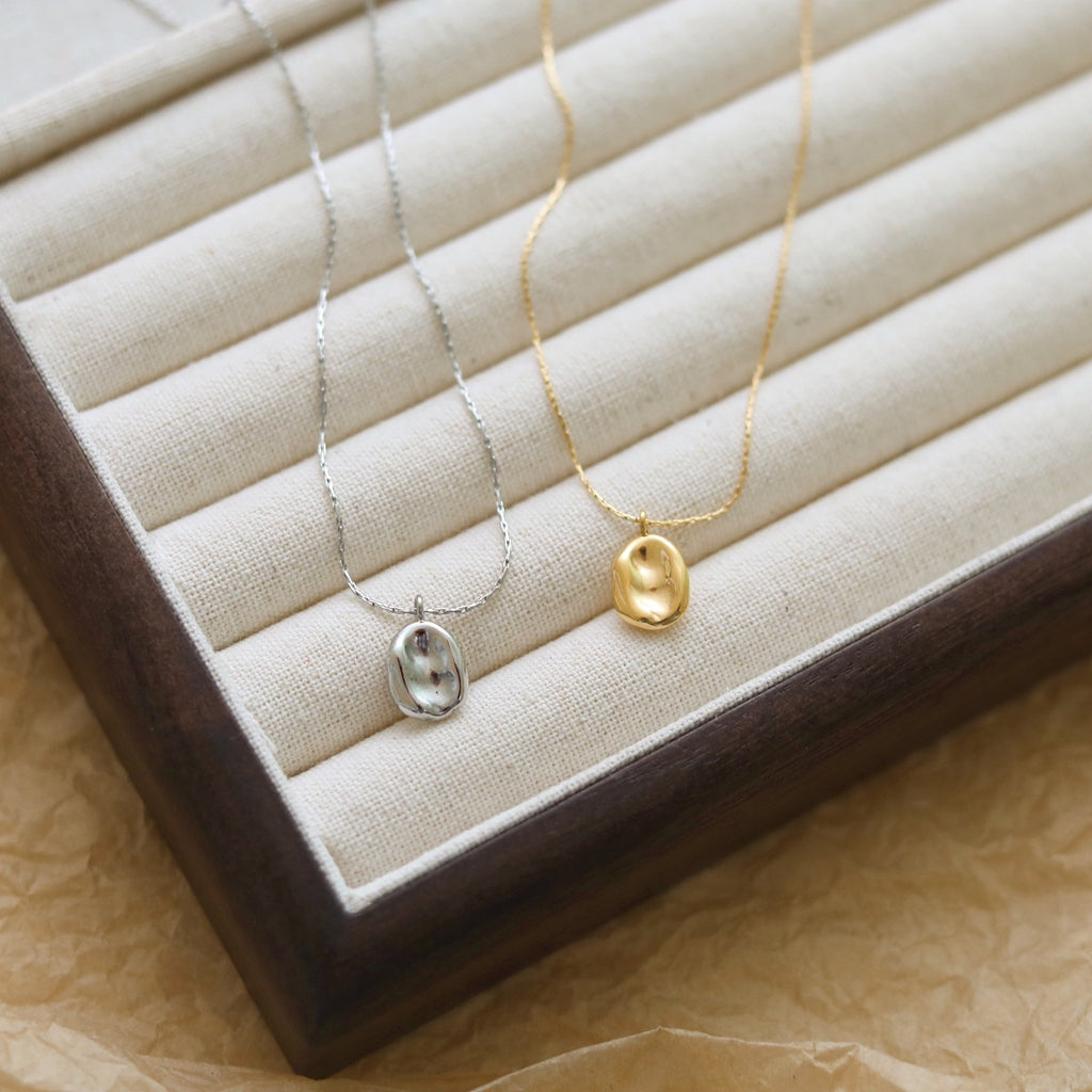 Sculpt Bean Necklace