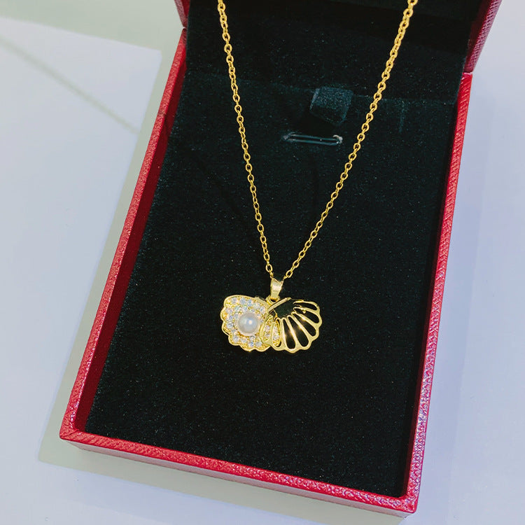 Scallop Pearl Necklace