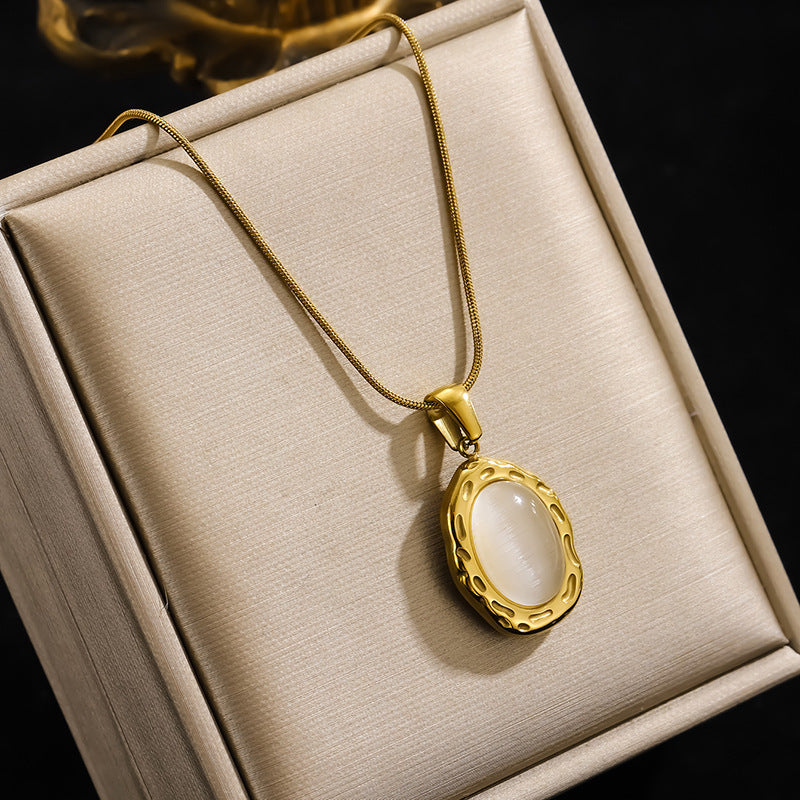 Cat’s Eye Oval Necklace