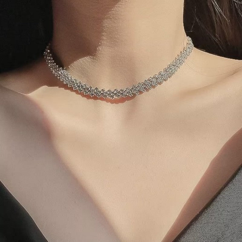 Flash Diamond Rhinestone Necklace – Light Luxury Women’s Collarbone Chain