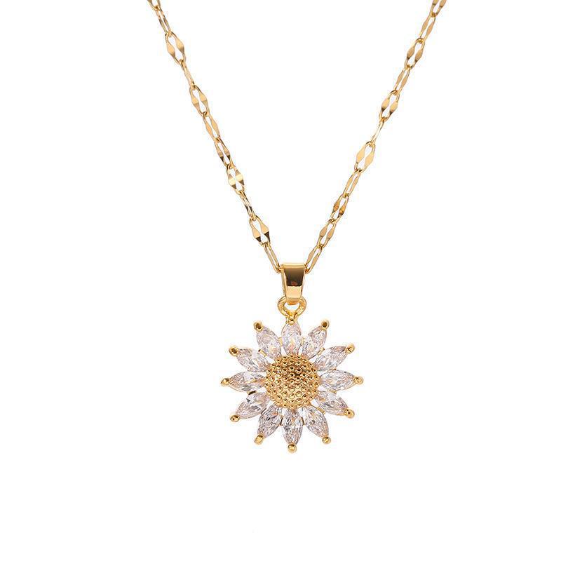 Retro Daisy Necklace