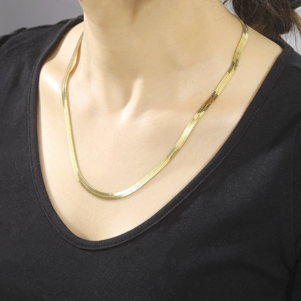 Sharp Line Necklace
