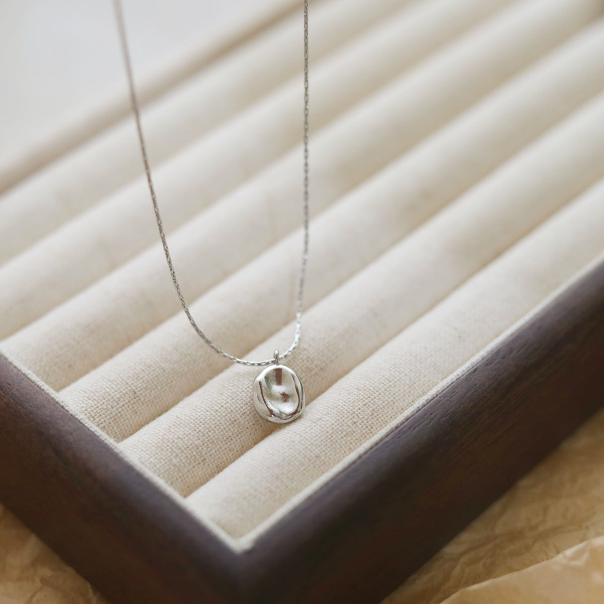 Sculpt Bean Necklace